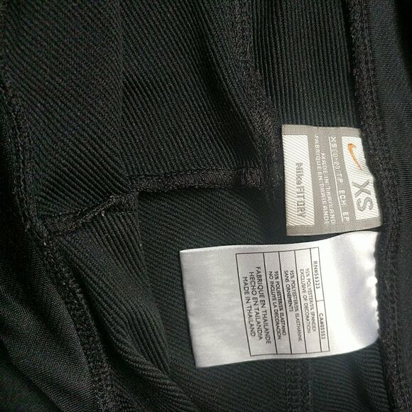 Nike DriFit Black Yoga Training Capri - Picture 4 of 7